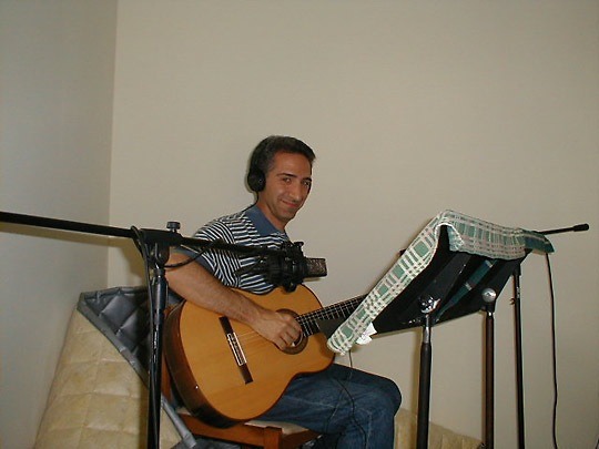 Paul Viapiano+guitar